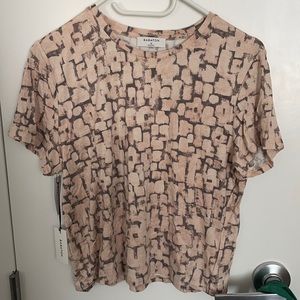 Babaton Patterned T-Shirt in pink